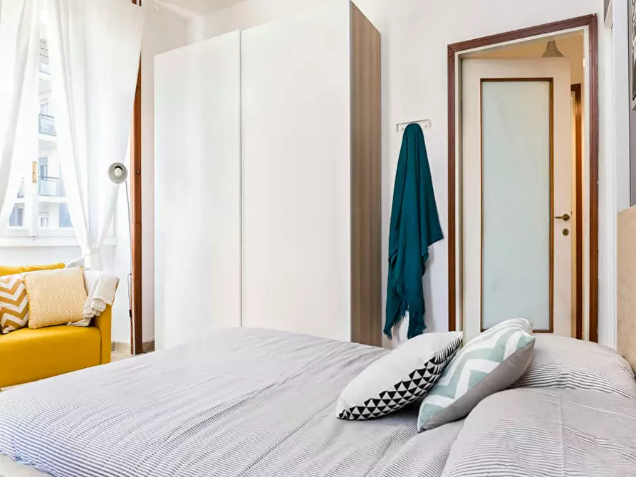 Immagine 1 di Camera in affitto  in Via Don Carlo Gnocchi a Milano