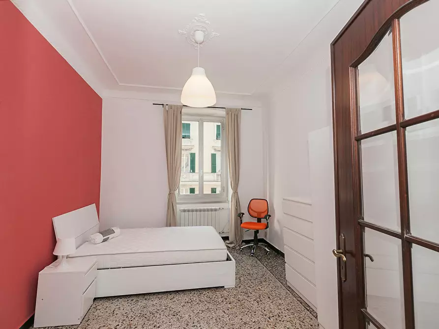 Immagine 1 di Camera in affitto  in Corso Buenos Aires a Genova