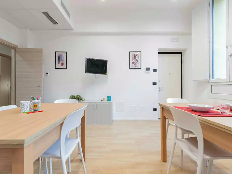 Immagine 10 di Camera in affitto  in Via Carlo Pedrotti a Torino