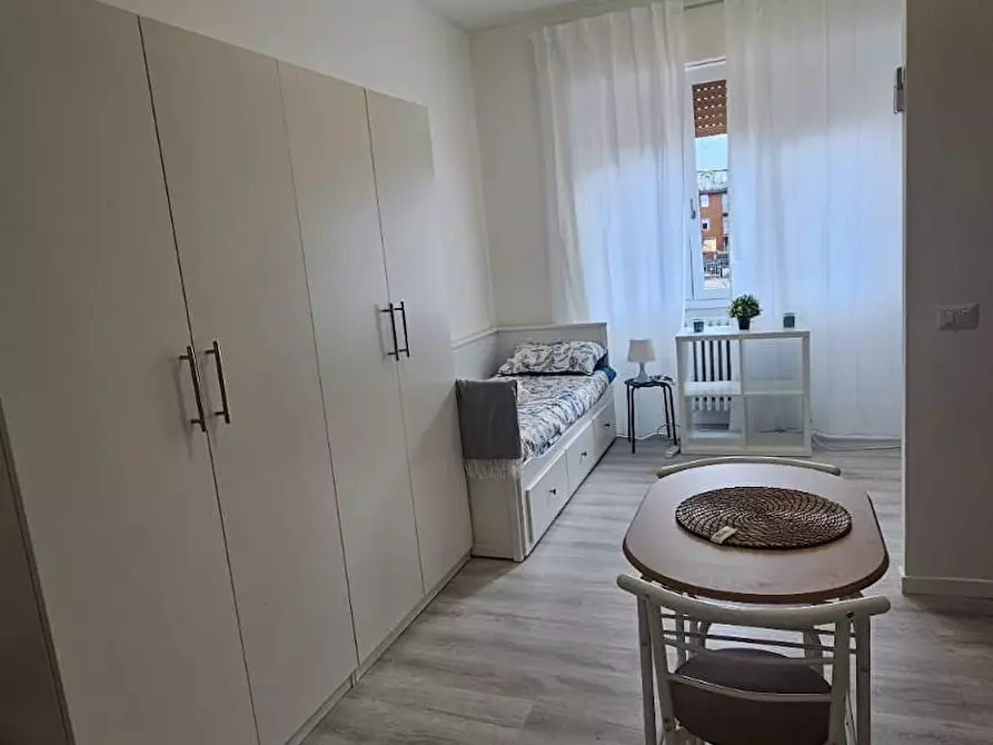 Immagine 5 di Appartamento in affitto  in Viale Brenta a Milano