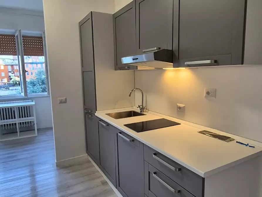 Immagine 4 di Appartamento in affitto  in Viale Brenta a Milano