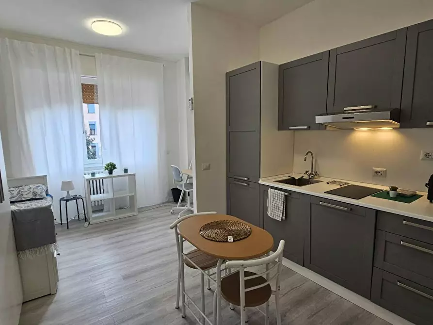 Immagine 8 di Appartamento in affitto  in Viale Brenta a Milano