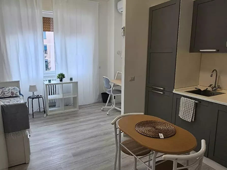 Immagine 7 di Appartamento in affitto  in Viale Brenta a Milano