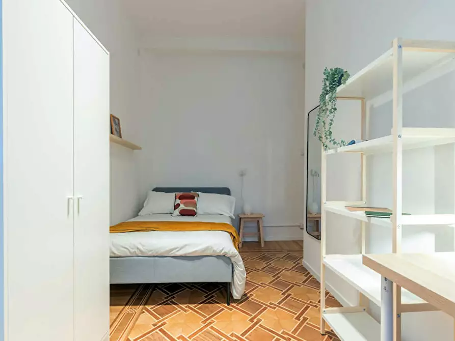 Immagine 2 di Camera in affitto  in Via Breglio a Torino