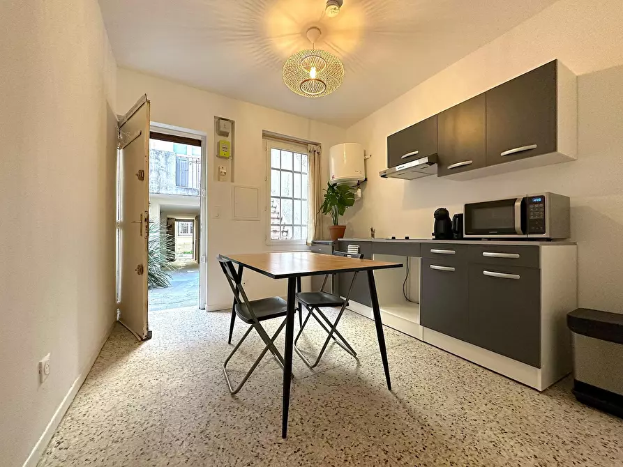 Immagine 4 di Appartamento in affitto  in Rue Bourguet a Avignon