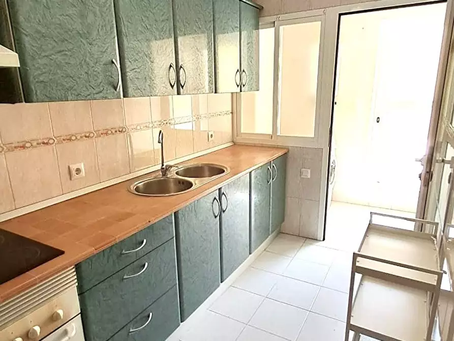 Immagine 6 di Camera in affitto  in Calle Suárez Somontes a Badajoz