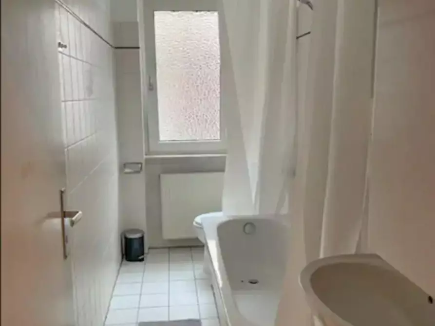 Immagine 3 di Camera in affitto  in Wiesenau a Frankfurt am Main
