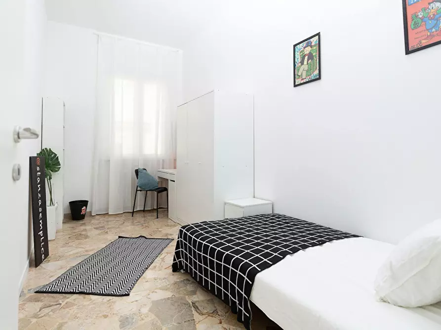 Immagine 3 di Camera in affitto  in Corso d'Augusto a Rimini