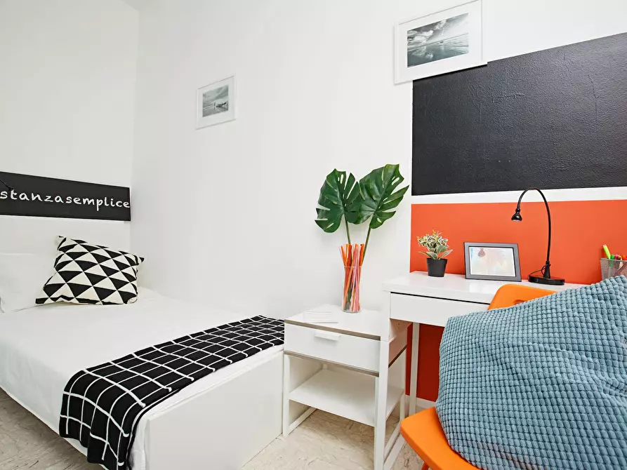 Immagine 5 di Camera in affitto  in Via Carlo Cattaneo a Rimini