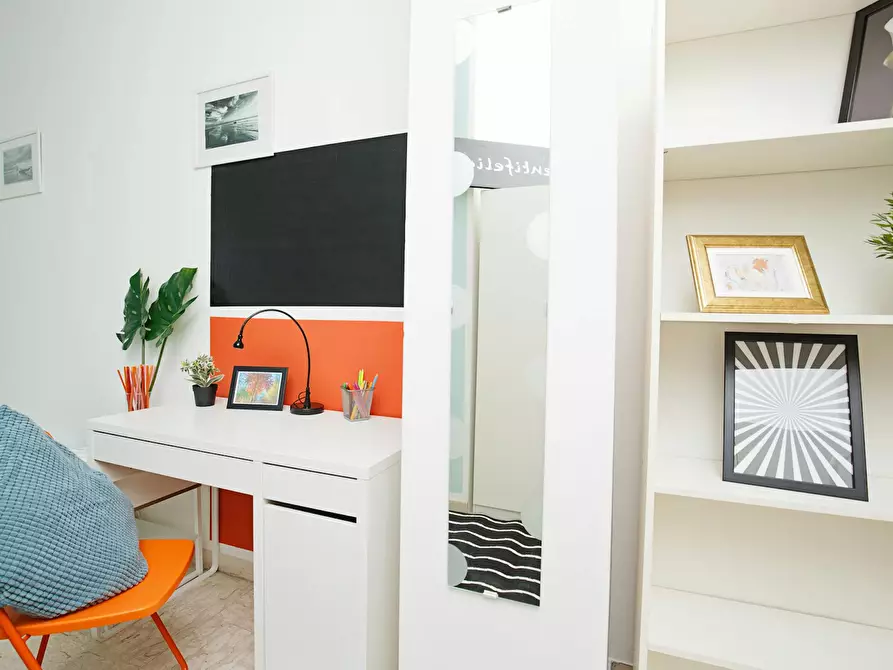 Immagine 2 di Camera in affitto  in Via Carlo Cattaneo a Rimini