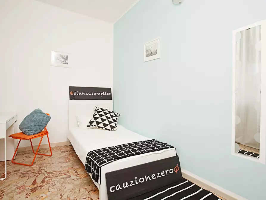 Immagine 3 di Camera in affitto  in Via Carlo Cattaneo a Rimini