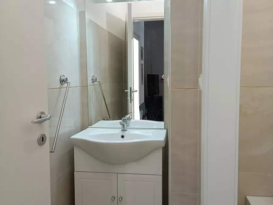 Immagine 9 di Appartamento in affitto  in Viale Camillo Benso di Cavour a Ferrara