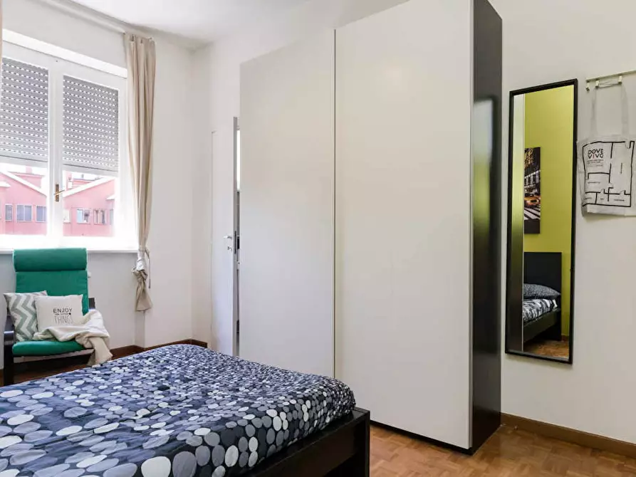 Immagine 4 di Camera in affitto  in Via dei Mandorli a Buccinasco