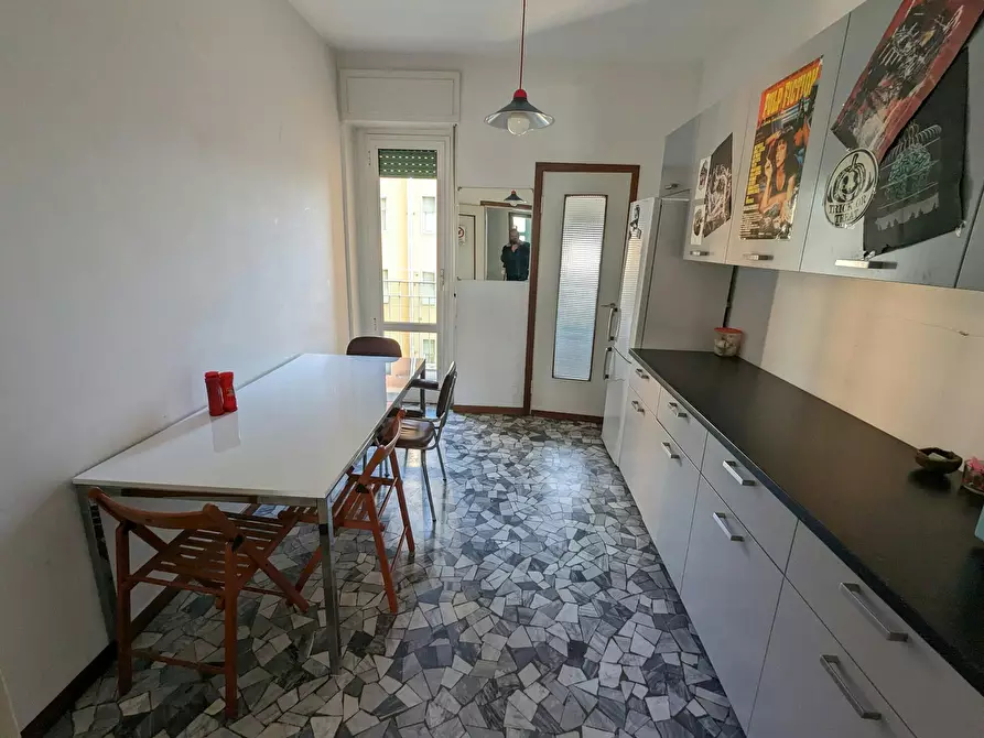 Immagine 4 di Camera in affitto  in Via Valtellina a Milano