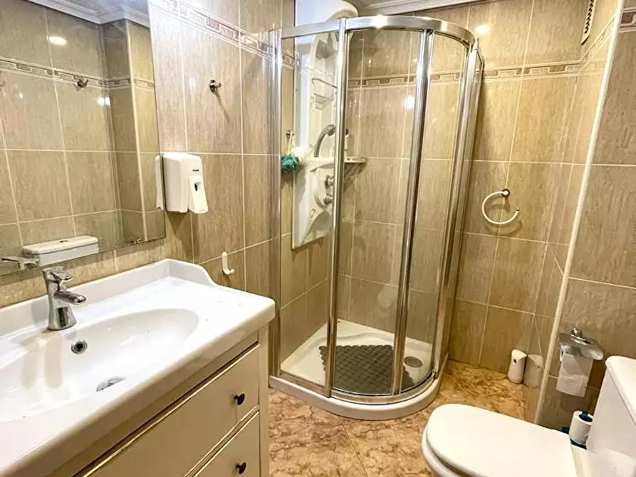 Immagine 8 di Camera in affitto  in Calle Pablo Neruda a Murcia