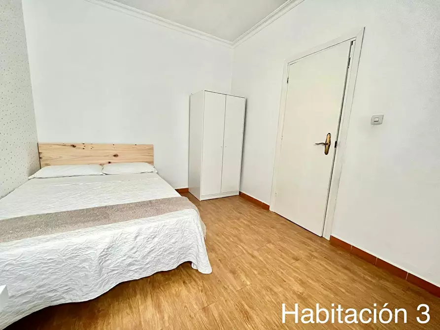 Immagine 2 di Camera in affitto  in Calle Huelva a Santiponce