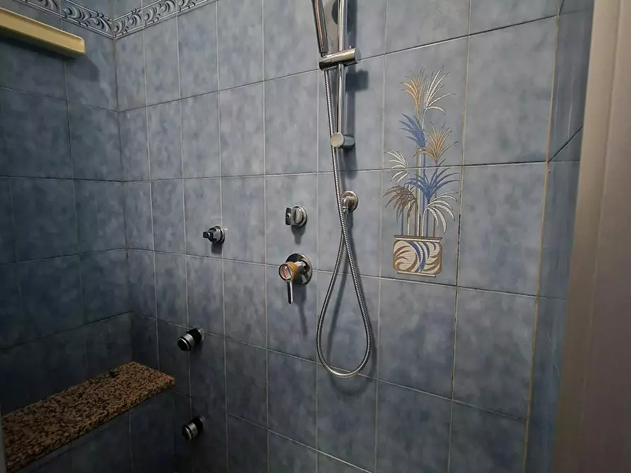 Immagine 9 di Camera in affitto  in Via Albenga a Torino