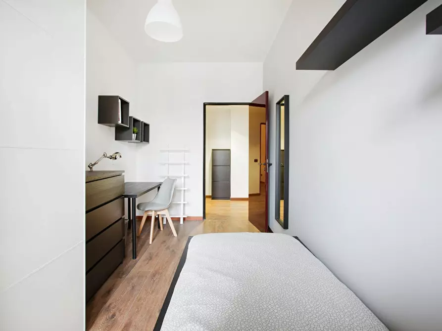 Immagine 4 di Camera in affitto  in Via dei Gracchi a Milano