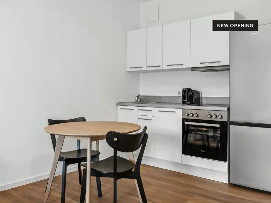 Immagine 9 di Appartamento in affitto  in Lisa-Fittko-Straße a Berlin