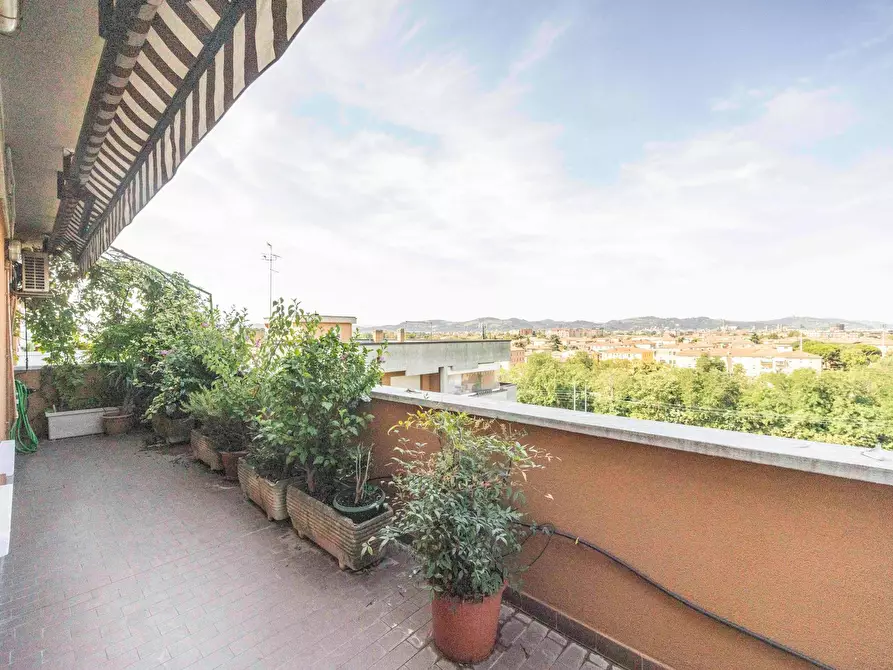 Immagine 6 di Camera in affitto  in Via San Donato a Bologna