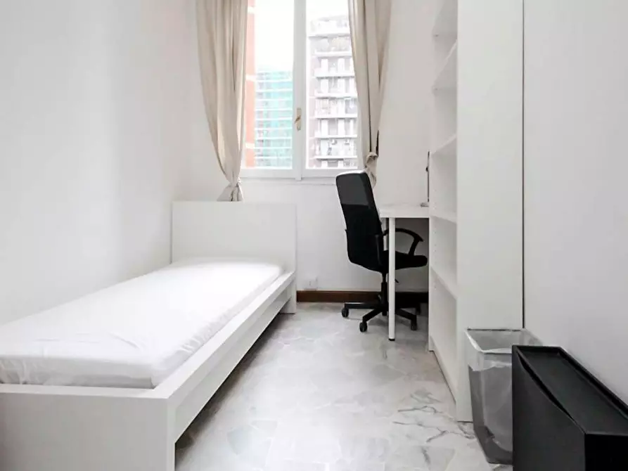 Immagine 1 di Camera in affitto  in Largo Cavalieri di Malta a Milano