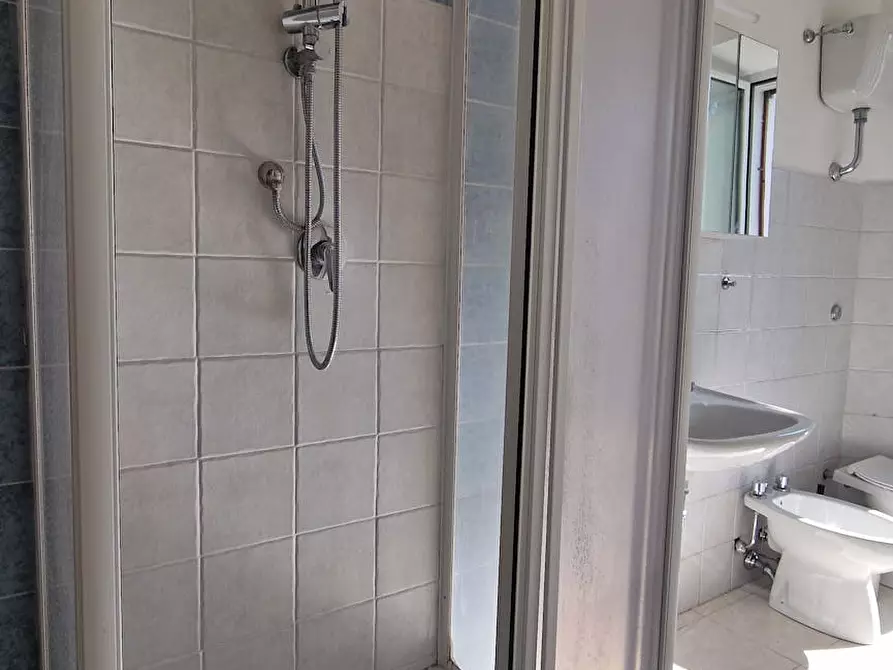 Immagine 8 di Camera in affitto  in Via Ostiense a Roma