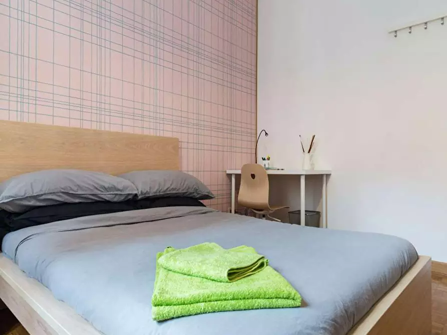 Immagine 2 di Camera in affitto  in Via Leone Tolstoi a Milano