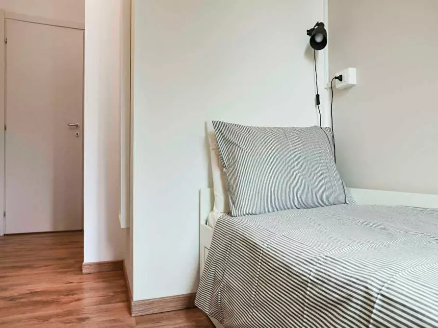 Immagine 4 di Camera in affitto  in Via Caradosso a Milano