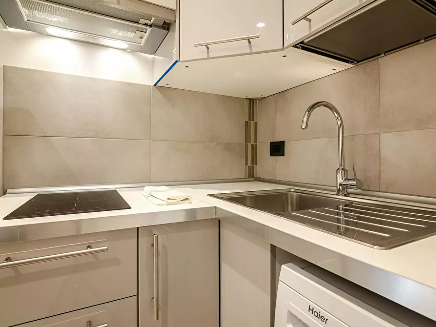 Immagine 7 di Appartamento in affitto  in Via Piella a Bologna