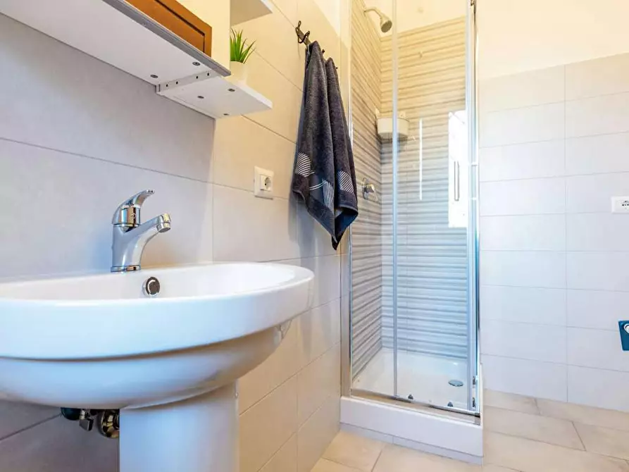 Immagine 8 di Camera in affitto  in Via Fiume delle Perle a Roma