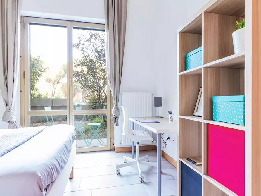 Immagine 5 di Camera in affitto  in Via Fiume delle Perle a Roma