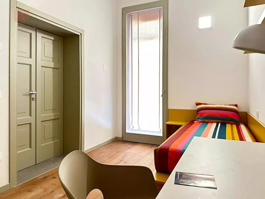 Immagine 2 di Camera in affitto  in Via Montebello a Ferrara