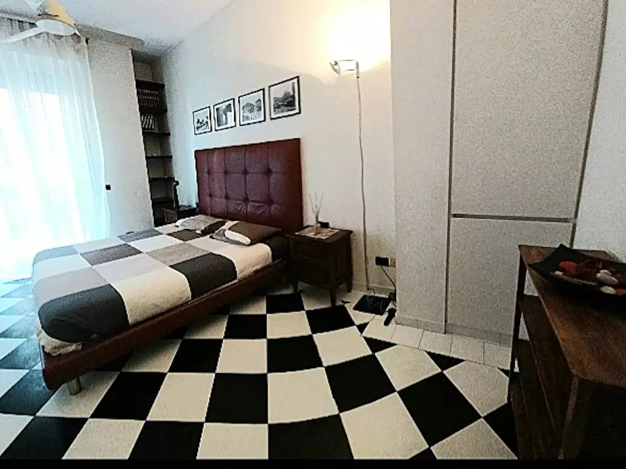 Immagine 1 di Camera in affitto  in Via Adelaide Bono Cairoli a Milano