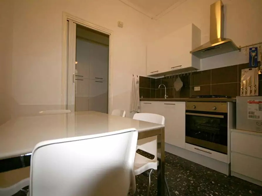 Immagine 6 di Camera in affitto  in Via Lecco a Milano