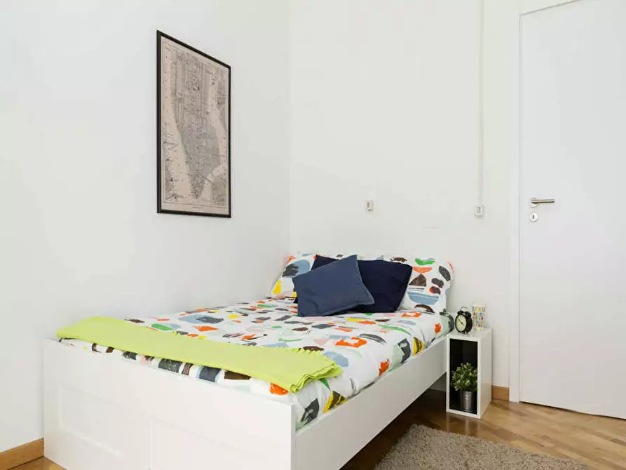 Immagine 2 di Camera in affitto  in Via Larga a Milano