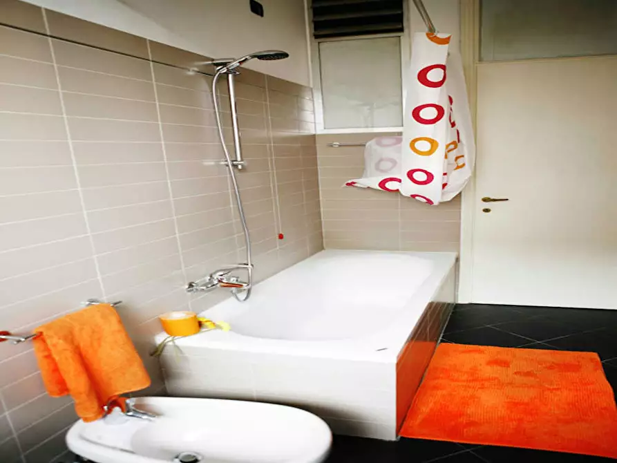 Immagine 10 di Camera in affitto  in Viale Abruzzi a Milano