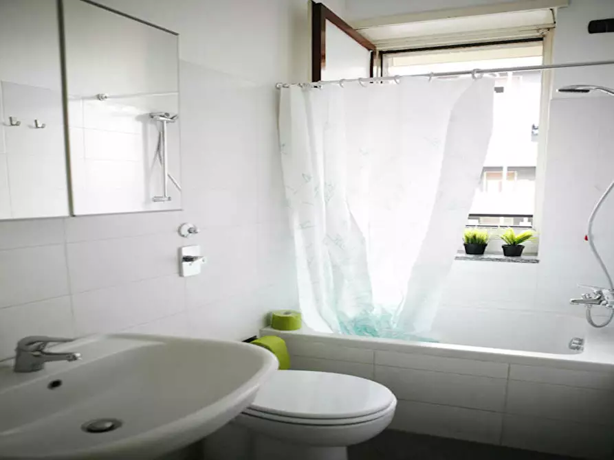 Immagine 9 di Camera in affitto  in Viale Abruzzi a Milano