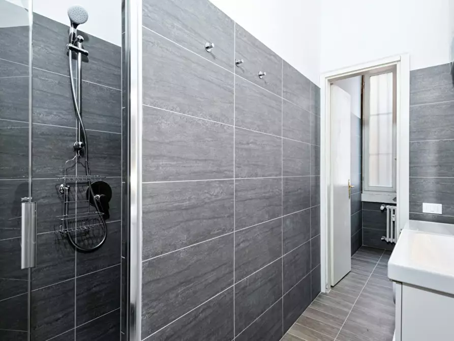 Immagine 8 di Camera in affitto  in Via Podgora a Milano