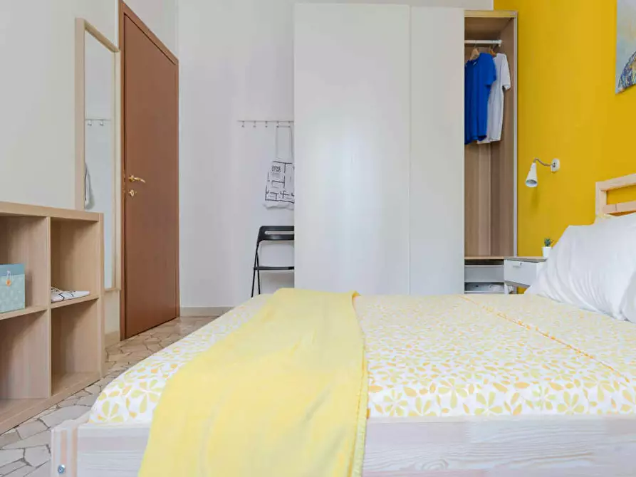 Immagine 9 di Camera in affitto  in Via Pisanello a Milano