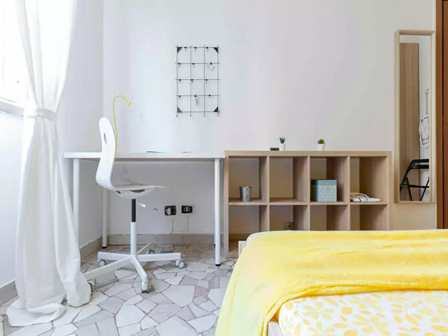 Immagine 8 di Camera in affitto  in Via Pisanello a Milano