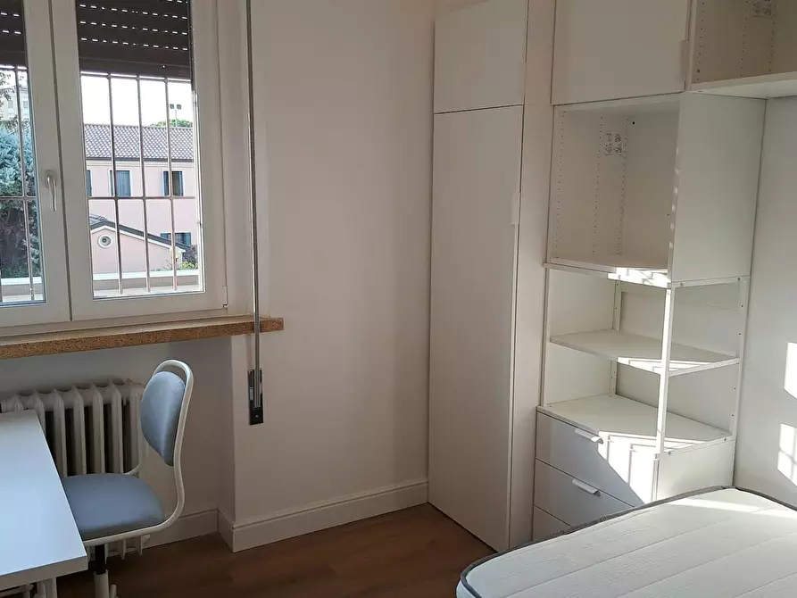 Immagine 4 di Camera in affitto  in Via Tiziano Aspetti a Padova