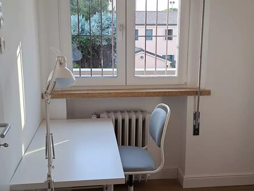 Immagine 5 di Camera in affitto  in Via Tiziano Aspetti a Padova