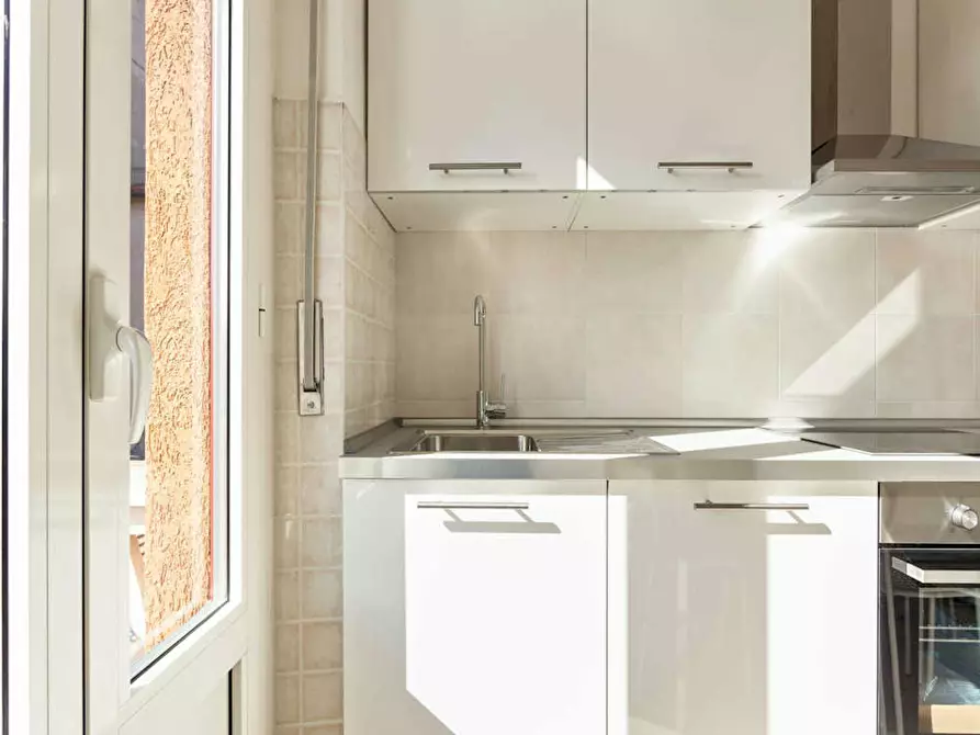 Immagine 6 di Camera in affitto  in Via Pantigliate a Milano