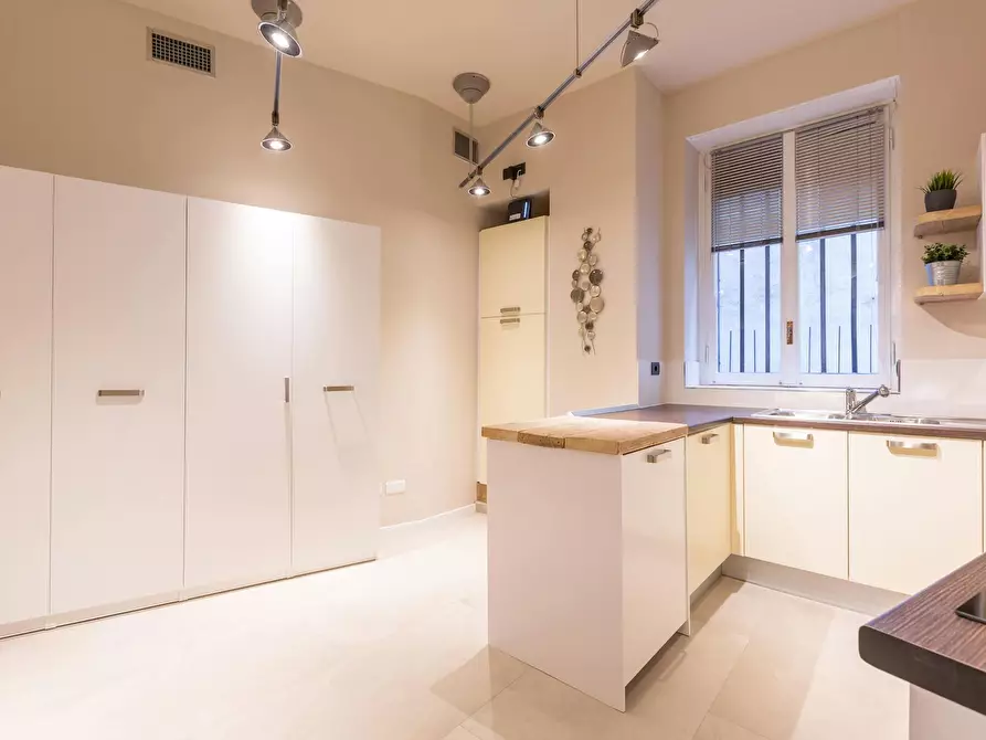 Immagine 8 di Camera in affitto  in Via Paolo Bassi a Milano