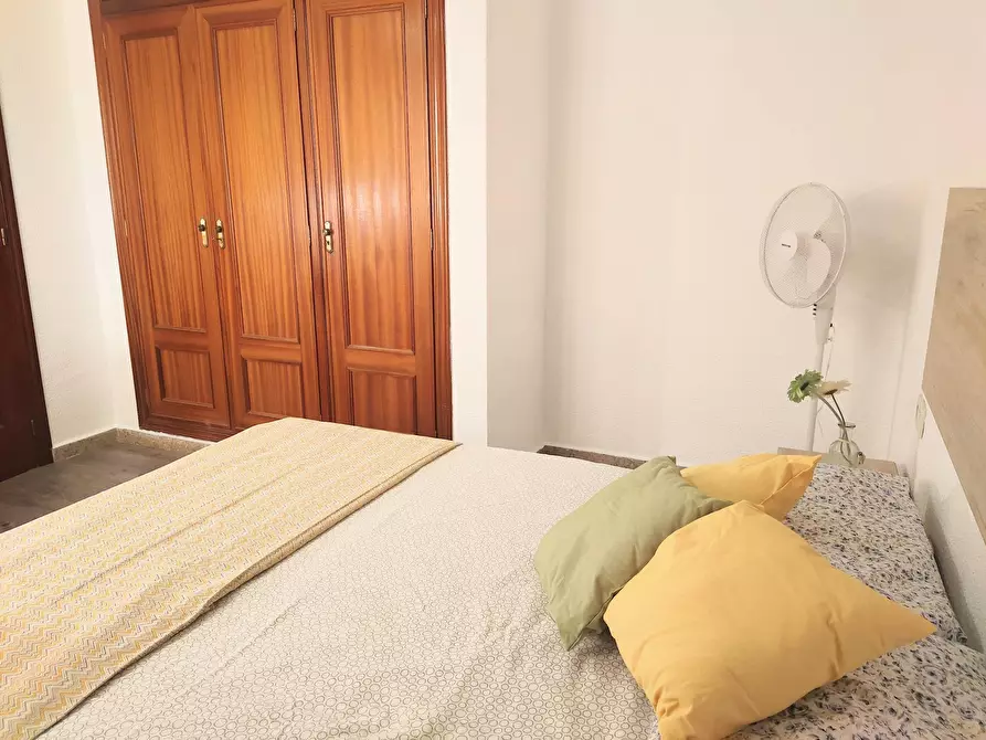 Immagine 2 di Camera in affitto  in Carrer Vista Alegre a Burjassot