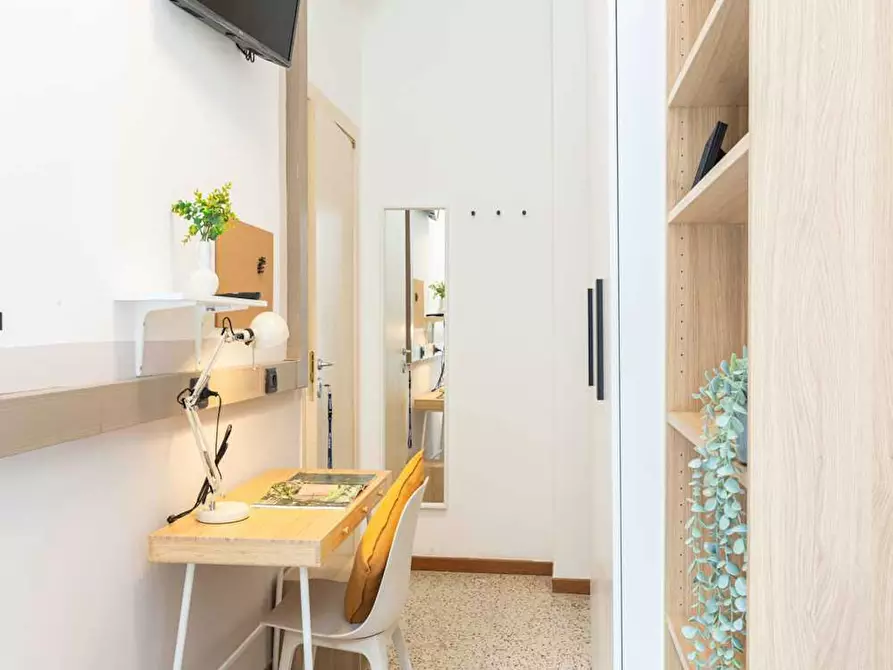 Immagine 5 di Camera in affitto  in Via Nino Bixio a Milano