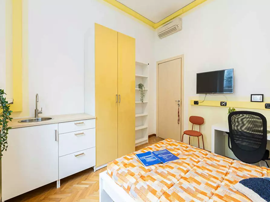 Immagine 1 di Camera in affitto  in Via Nino Bixio a Milano
