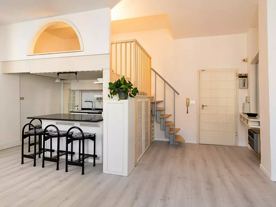 Immagine 1 di Appartamento in affitto  in Via Castiglione a Bologna