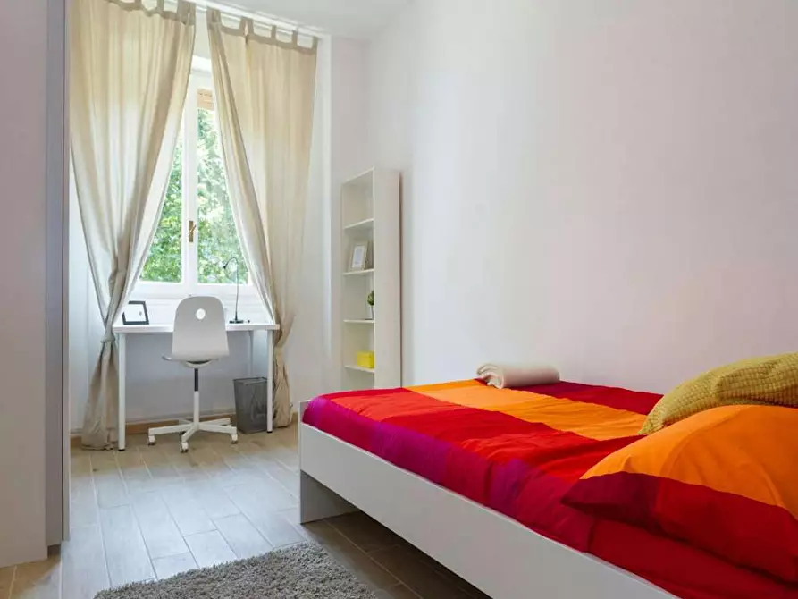 Immagine 5 di Camera in affitto  in Via Raffaello Bertieri a Milano