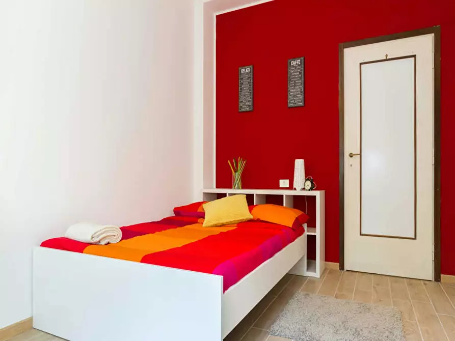 Immagine 8 di Camera in affitto  in Via Raffaello Bertieri a Milano